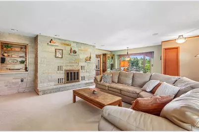 780  Michael Dr, Brookfield, WI 53045 - Photo 6