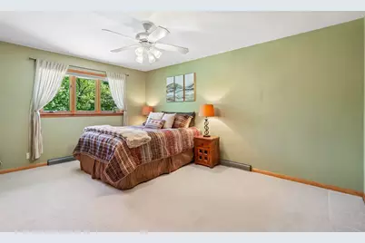 780  Michael Dr, Brookfield, WI 53045 - Photo 20
