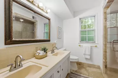 8921 N Lake Dr, Bayside, WI 53217 - Photo 28