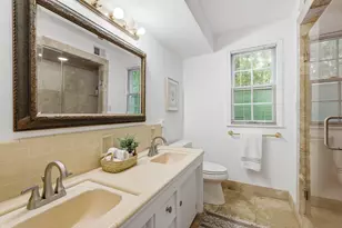 8921 N Lake Dr, Bayside, WI 53217 - Photo 28