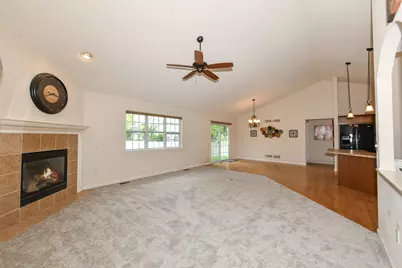 170 N Wild Flower Ln, Elkhorn, WI 53121 - Photo 8