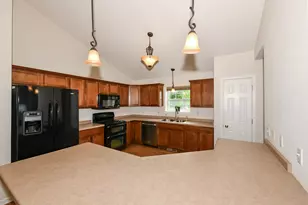170 N Wild Flower Ln, Elkhorn, WI 53121 - Photo 12