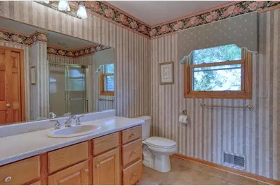 4461 S 116th St, Greenfield, WI 53228 - Photo 22