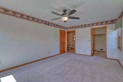 4461 S 116th St, Greenfield, WI 53228 - Photo 20