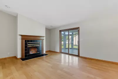 4702  Hunters Glen Dr, Sheboygan, WI 53083 - Photo 10