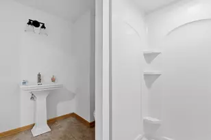 4702 Hunters Glen Dr, Sheboygan, WI 53083 - Photo 24