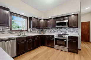 4702 Hunters Glen Dr, Sheboygan, WI 53083 - Photo 2