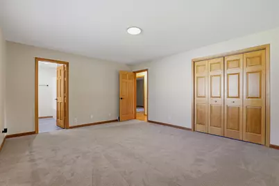 4702  Hunters Glen Dr, Sheboygan, WI 53083 - Photo 14