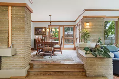 3934 N Harcourt Pl, Shorewood, WI 53211 - Photo 8