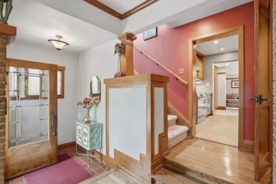 3934 N Harcourt Pl, Shorewood, WI 53211 - Photo 18