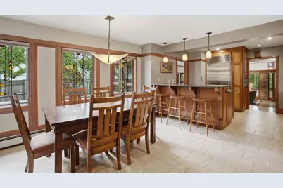 3934 N Harcourt Pl, Shorewood, WI 53211 - Photo 14