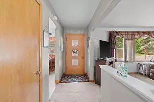 2320 51st St, Kenosha, WI 53140 - Photo 4