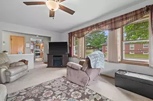 2320 51st St, Kenosha, WI 53140 - Photo 6