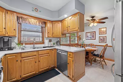 2320  51st St, Kenosha, WI 53140 - Photo 12