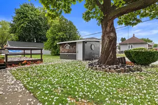 2320 51st St, Kenosha, WI 53140 - Photo 26