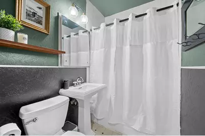 2261 N 59th St, Milwaukee, WI 53208 - Photo 22