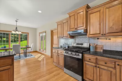 W218N5466  Taylors Woods Dr, Menomonee Falls, WI 53051 - Photo 18