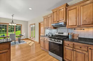 W218N5466 Taylors Woods Dr, Menomonee Falls, WI 53051 - Photo 18