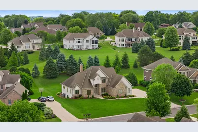 W218N5466  Taylors Woods Dr, Menomonee Falls, WI 53051 - Photo 50