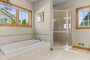 W218N5466 Taylors Woods Dr, Menomonee Falls, WI 53051 - Photo 28