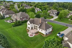 W218N5466 Taylors Woods Dr, Menomonee Falls, WI 53051 - Photo 78