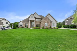 W218N5466 Taylors Woods Dr, Menomonee Falls, WI 53051 - Photo 48