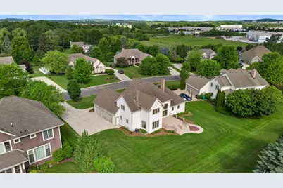 W218N5466  Taylors Woods Dr, Menomonee Falls, WI 53051 - Photo 76