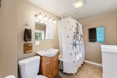 1406  Charles St, La Crosse, WI 54603 - Photo 20
