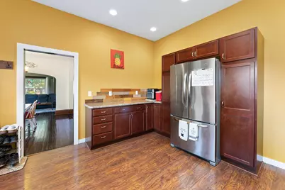1406  Charles St, La Crosse, WI 54603 - Photo 8