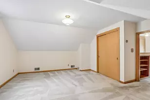 2546 S 99th St, West Allis, WI 53227 - Photo 16