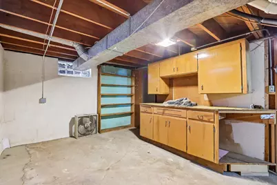 2546 S 99th St, West Allis, WI 53227 - Photo 24