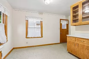 2546 S 99th St, West Allis, WI 53227 - Photo 10