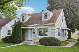 2546 S 99th St, West Allis, WI 53227 - Photo 1