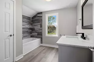 7438 N Seneca Rd, Fox Point, WI 53217 - Photo 14