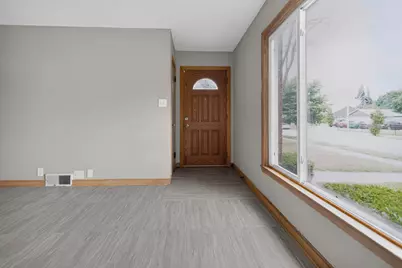 7107 W Beckett Ave, Milwaukee, WI 53216 - Photo 8