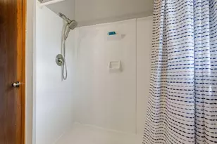 4656 N 118th St, Wauwatosa, WI 53225 - Photo 8