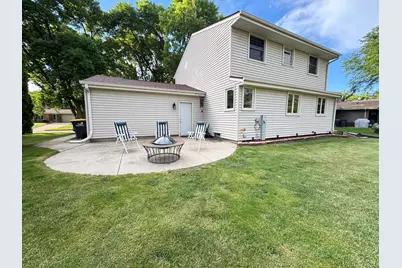 1513  Greenway Ter, Waukesha, WI 53186 - Photo 30