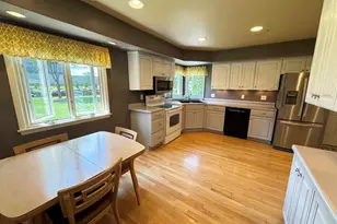 1513 Greenway Terrace, Waukesha, WI 53186 - Photo 8