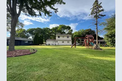 1513  Greenway Ter, Waukesha, WI 53186 - Photo 28