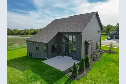 8358  Cove Ct, Racine, WI 53406 - Photo 4