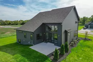 8358 Cove Ct, Racine, WI 53406 - Photo 4