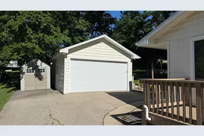 38  Oakwood St, Williams Bay, WI 53191 - Photo 2