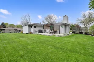 6846 S Juniper Ct, Oak Creek, WI 53154 - Photo 38