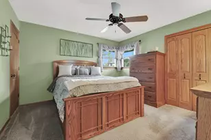6846 S Juniper Ct, Oak Creek, WI 53154 - Photo 26