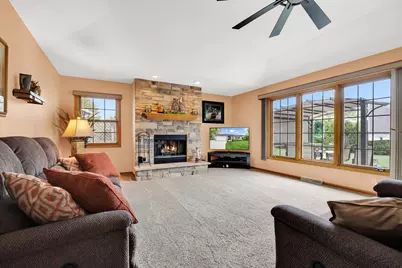 6846 S Juniper Ct, Oak Creek, WI 53154 - Photo 20