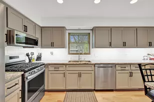 6846 S Juniper Ct, Oak Creek, WI 53154 - Photo 16