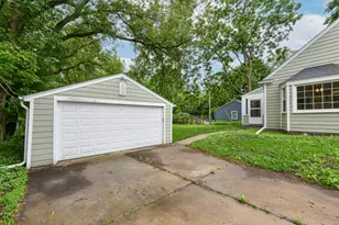 6701 W Howard Ave, Milwaukee, WI 53220 - Photo 26
