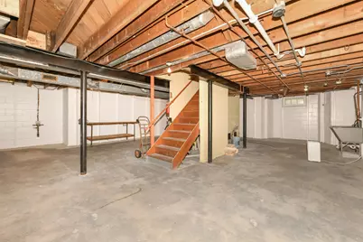 6701 W Howard Ave, Milwaukee, WI 53220 - Photo 24