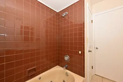 4672 N 69th St, Milwaukee, WI 53218 - Photo 10