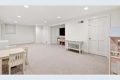 5835 N Lake Dr, Whitefish Bay, WI 53217 - Photo 24